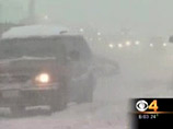 Причиной аварии стал неожиданный сильный снегопад, из-за которого на шоссе образовался примерно 15-сантиметровый слой снега. В итоге оказался закрытым 20-километровый отрезок главной ведущей с севера на юг транспортной артерии штата