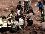 В результате оползней на востоке Индонезии погибли 32 человека В результате оползней на востоке Индонезии погибли 32 человека