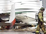 Американский пилот, похитив дочь, направил самолет на дом тещи