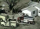 47-лений пилот и его 8-летняя дочь погибли в понедельник в авиакатастрофе в США после того, как самолет, в котором они находились, упал на Бедфордский дом его тещи, сообщили в полиции Бедфорда (штат Индиана)