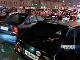 В центре Москвы, на Третьем кольце и МКАД образовались серьезные пробки