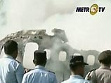 Огонь вспыхнул при посадке в районе переднего шасси и быстро распространился по всему корпусу самолета, на борту которого было более 140 пассажиров и членов экипажа
