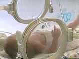 Две маленькие девочки устроили марш протеста против высоких цена на бензин в США Две маленькие девочки устроили марш протеста против высоких цена на бензин в США