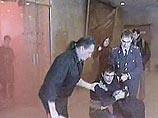 В Одинцове на избирательном участке задержаны лимоновцы и журналисты В Одинцове на избирательном участке задержаны лимоновцы и журналисты