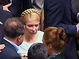 Тимошенко отказалась "освящать своим присутствием" Верховную Раду и демонстративно покинула ее