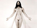 Испанский фотохудожник изобразил Иисуса в виде нагой женщины 