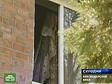 Из Ейска пожарные подразделения выехали в 1:12, однако прибыть к месту они смогли только в 2:05, так как расстояние между городом и станицей составляет около пятидесяти километров Из Ейска пожарные подразделения выехали в 1:12, однако прибыть к месту они смогли только в 2:05, так как расстояние между городом и станицей составляет около пятидесяти километров
