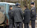 Располневшие полицейские оставляют в своих машинах место лишь для одного преступника Располневшие полицейские оставляют в своих машинах место лишь для одного преступника
