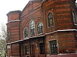 В ночь на минувшее воскресенье в Воронеже были расписаны свастикой и экстремистскими лозунгами стены местной синагоги В ночь на минувшее воскресенье в Воронеже были расписаны свастикой и экстремистскими лозунгами стены местной синагоги