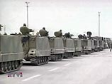 Пьяный полуголый мужчина пытался поймать такси посередине Тверской улицы Пьяный полуголый мужчина пытался поймать такси посередине Тверской улицы