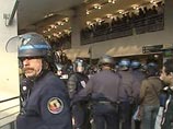 В парижском метро произошли крупные столкновения молодежи и полиции В парижском метро произошли крупные столкновения молодежи и полиции