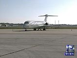 Истребители ВВС США посадили направлявшийся в Россию самолет MD-87, приобретенный компанией РФ Истребители ВВС США посадили направлявшийся в Россию самолет MD-87, приобретенный компанией РФ