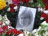 Российская журналистка Анна Политковская, известная благодаря своим репортажам о нарушении прав человека в Чечне, была застрелена 7 октября 2006 года в Москве, в подъезде собственного дома Российская журналистка Анна Политковская, известная благодаря своим репортажам о нарушении прав человека в Чечне, была застрелена 7 октября 2006 года в Москве, в подъезде собственного дома