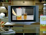 В российском телеэфире транслируют рекламу, снятую по приключениям Михаила Прохорова "с девочками" В российском телеэфире транслируют рекламу, снятую по приключениям Михаила Прохорова "с девочками"