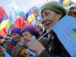 В Киеве оппозиция собирает митинг с требованием роспуска Рады
