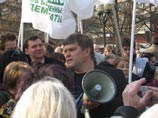 Экологи и "Яблоко" протестуют против вырубки деревьев в Царицынском парке столицы Экологи и "Яблоко" протестуют против вырубки деревьев в Царицынском парке столицы
