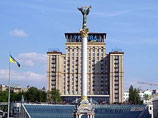 Поначалу эта группа купила киевскую гостиницу "Украина" (сейчас &#8212; Premiere Palace) и ялтинский отель "Ореанда"