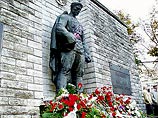Первый вице-премьер РФ Сергей Иванов заявил, что действия эстонских властей по отношению к памятнику Воину-Освободителю в центре Таллина не пройдут бесследно для двусторонних отношениях