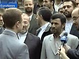На прошедшей вчера пресс-конференции для иностранных журналистов Махмуд Ахмади Нежад подчеркнул, что никакой сделки с Лондоном не было и это "подарок" британцам