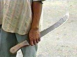 Вооруженные мачете жители Папуа-Новой Гвинеи разрубили колдуна на куски Вооруженные мачете жители Папуа-Новой Гвинеи разрубили колдуна на куски