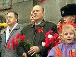 Лидер КПРФ Геннадий Зюганов поздравил соотечественников с приближающимся праздником Пасхи, обратившись к ним с традиционным для христиан "братья и сестры"