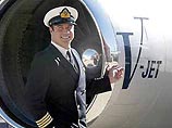 Личный Boeing 707 голливудского актера Джона Траволты в понедельник вечером совершил вынужденную посадку в аэропорту города Шеннон в Ирландии из-за технических неполадок. 