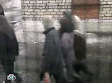 Африканский девелопер решил проучить местных жителей, пообещав "элитные" земли бездомным Африканский девелопер решил проучить местных жителей, пообещав "элитные" земли бездомным