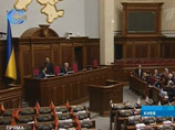 Конституционный Суд (КС) страны уже принял в производство дело относительно конституционности указа Виктора Ющенко о досрочном роспуске Верховной Рады