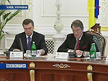 Ющенко и Янукович вновь встретились и час искали выход из политического кризиса