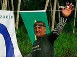 Человек впервые вдоль переплыл Амазонку. Не помешали ни пираньи, ни крокодилы Человек впервые вдоль переплыл Амазонку. Не помешали ни пираньи, ни крокодилы