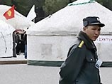 В голодовке оппозиции в Киргизии участвуют более тысячи человек В голодовке оппозиции в Киргизии участвуют более тысячи человек