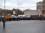 Он пояснил, что в целях безопасности в субботу в течение дня будут взяты под усиленную охрану милиции Пушкинская площадь и Чистопрудный бульвар