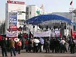 Оппозиция Киргизии разбавляет свои акции протеста концертами и дискотеками Оппозиция Киргизии разбавляет свои акции протеста концертами и дискотеками