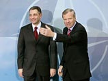 "Премьер-министр возглавил реформы, которые резко подняли Грузию в 2007 году со 112-го на 37-е место в глобальном рейтинге Всемирного банка по показателю благоприятности ведения бизнеса", - отмечается в заявлении