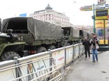Лидер СПС Белых и депутат Госдумы Рыжков приехали на Пушкинскую площадь
Лидер СПС Белых и депутат Госдумы Рыжков приехали на Пушкинскую площадь