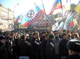 Митинг националистов на Болотной площади Москвы собрал тысячу человек Митинг националистов на Болотной площади Москвы собрал тысячу человек