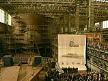 Атомная субмарина "Юрий Долгорукий" выведена из цеха на Севмаше Атомная субмарина "Юрий Долгорукий" выведена из цеха на Севмаше