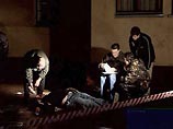 "В ходе проведенных оперативно-розыскных мероприятий установлено, что ножевые ранения причинены двумя неизвестными лицами", - говорится в сообщении прокуратуры, которое цитирует "Интерфакс". "В ходе проведенных оперативно-розыскных мероприятий установлено, что ножевые ранения причинены двумя неизвестными лицами", - говорится в сообщении прокуратуры, которое цитирует "Интерфакс".