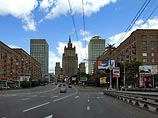 Владимир Путин прибыл в Париж просить Renault помочь "АвтоВАЗу" Владимир Путин прибыл в Париж просить Renault помочь "АвтоВАЗу"