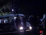 Накануне вечером сотрудниками милиции в 200 метрах от проезжей части на 1-м километре Международного шоссе был обнаружен труп неизвестной женщины, 20-25 лет. 