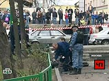 Взрыв прогремел около полудня возле дома номер 1 по Шмитовскому проезду, когда бизнесмен входил в свой московский офис. Гиоев был убит на месте