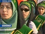 В Иране оправдали народных ополченцев, убивших 5 человек за "нарушение нравственности" В Иране оправдали народных ополченцев, убивших 5 человек за "нарушение нравственности"