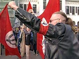 ВИДЕО: в Стамбуле грузовик с поднятым кузовом протаранил пешеходный мост с людьми ВИДЕО: в Стамбуле грузовик с поднятым кузовом протаранил пешеходный мост с людьми