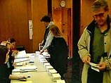 Объемы ввода жилья в 2009 году оказались чуть лучше ожиданий - за счет частной застройки Объемы ввода жилья в 2009 году оказались чуть лучше ожиданий - за счет частной застройки