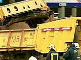 Дома в центре Москвы, где провалился грунт, снабжают водой и электричеством по резервной схеме Дома в центре Москвы, где провалился грунт, снабжают водой и электричеством по резервной схеме
