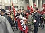 Теперь организаторам митингов запрещено привлекать к участию активистов НБП или использовать соответствующую символику Теперь организаторам митингов запрещено привлекать к участию активистов НБП или использовать соответствующую символику