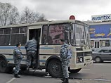 Пятерых человек, которых накануне днем задержали в центре Москвы во время проведения акции под названием "Я шагаю по Москве.