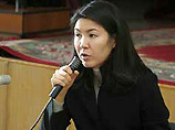 Сторонники дочери экс-президента Киргизии захватили здание суда, который может снять ее с предвыборной гонки

