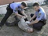В США оправдан педофил, которого обвиняли в захвате двух несовершеннолетних секс-рабынь В США оправдан педофил, которого обвиняли в захвате двух несовершеннолетних секс-рабынь