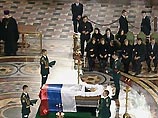 Бывшие и ныне действующие главы государств и правительств многих стран мира собираются принять участие в церемонии прощания с первым президентом России Борисом Ельциным, скончавшимся накануне в возрасте 76 лет Бывшие и ныне действующие главы государств и правительств многих стран мира собираются принять участие в церемонии прощания с первым президентом России Борисом Ельциным, скончавшимся накануне в возрасте 76 лет